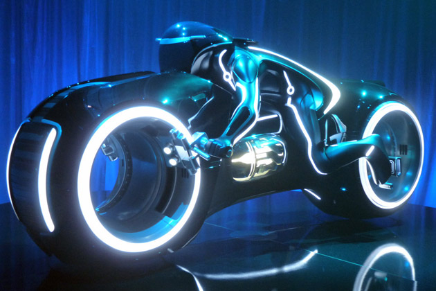 tron-light-cycle.jpg